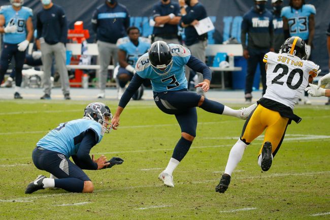 Pittsburgh Steelers v Tennessee Titans