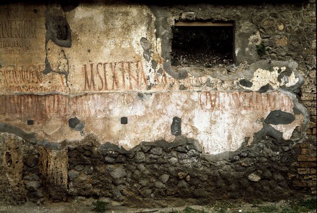 tourist returns cursed pompeii artifacts