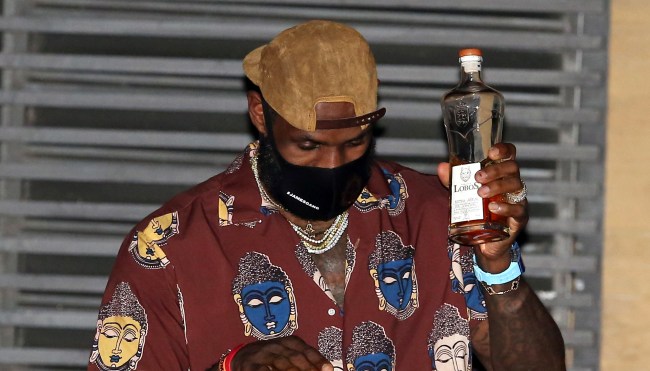 LeBron Tweets He Might Copy Clooney And Give 1 Million To His Friends