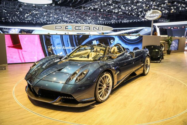 Pagani Huayra Roadster YouTube Crash