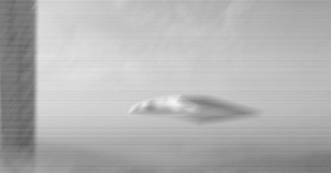 UFO Sighted And Filmed Over The United Arab Emirates Is 100 Alien