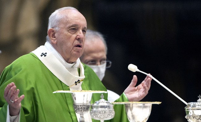 Vatican Investigating Why The Popes Instagram Liked A Models Picture