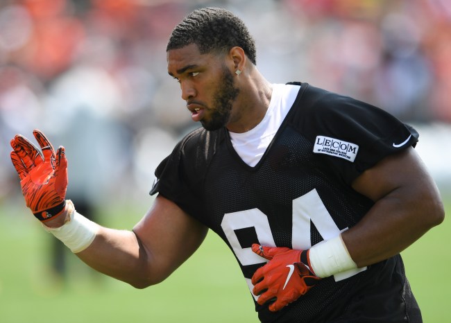 Patriots defender Carl Davis calls out ESPN for messing up his profile picture on its website