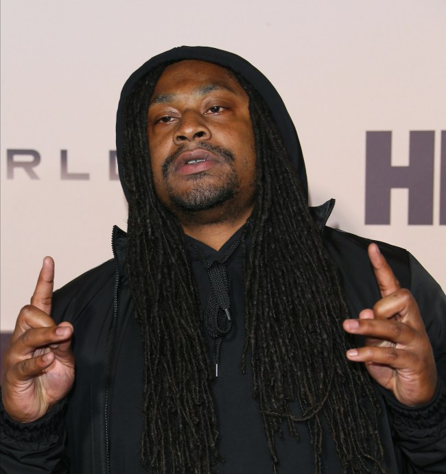Former NFL running back Marshawn Lynch tells Peyton Manning that he used to take shots of Hennessy before every game