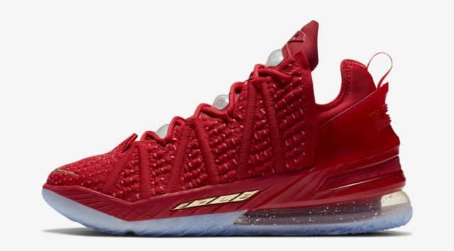 LeBron XVIII X-Mas in LA