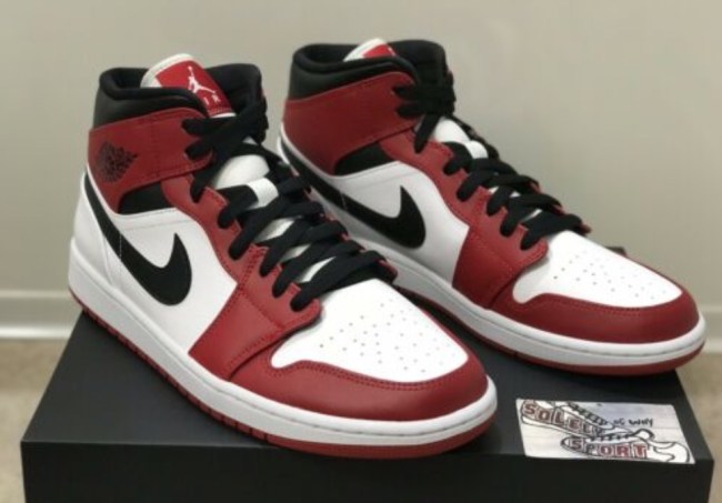 Nike Air Jordan 1 Retro Mid Chicago 2020