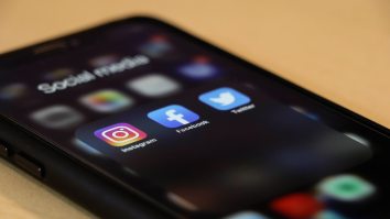 Let’s Hand Out Some Awards To The Best (And Worst) Things Social Media Had To Offer In 2020