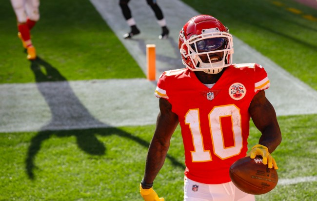 Chiefs wide receiver Tyreek Hill gives his parameters for a 100-yard race against ESPN reporter Adam Schefter