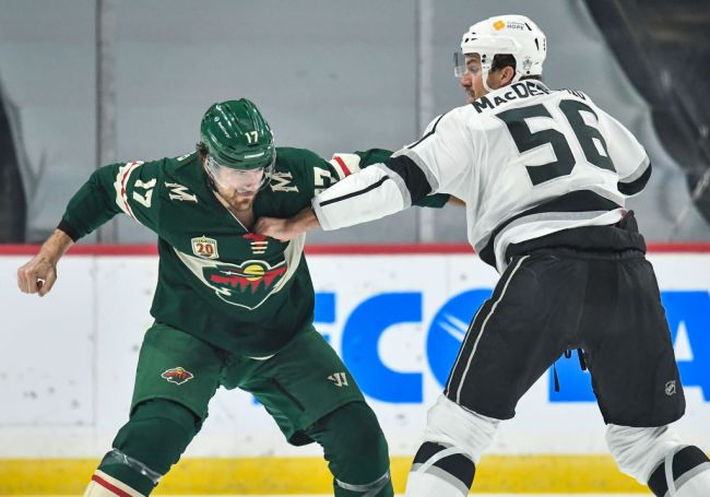 Minnesota Wild Right Wing Marcus Foligno (17) and Los Angeles Kings Defenceman Kurtis MacDermid (56