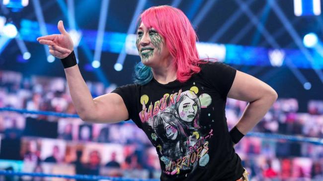 Asuka WWE Loses Tooth
