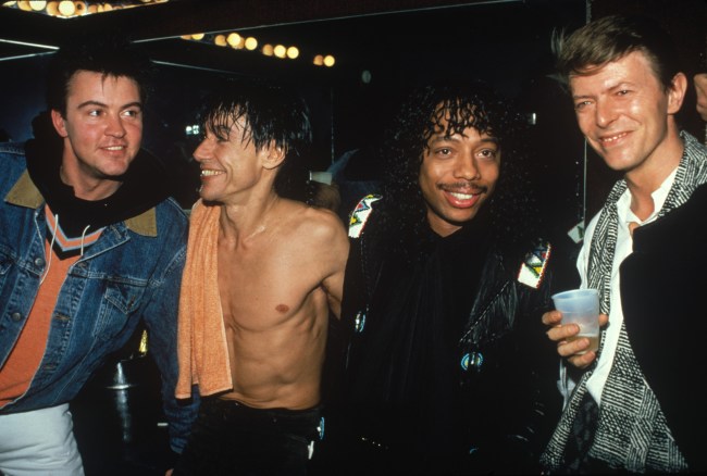 David Bowie, Dennis Hopper and Dean Stockwell smuggled cocaine into psych ward for Iggy Pop while wearing space suits. 