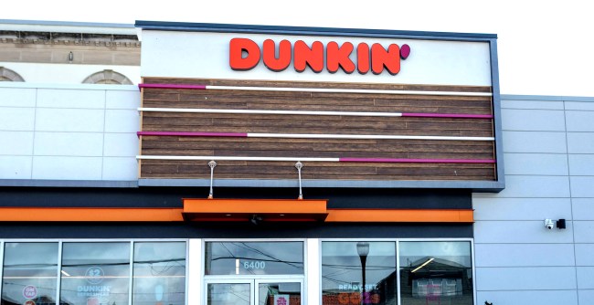 Woman Baffles Dunkin Employees Arguing That A Dozen Donuts Means 50