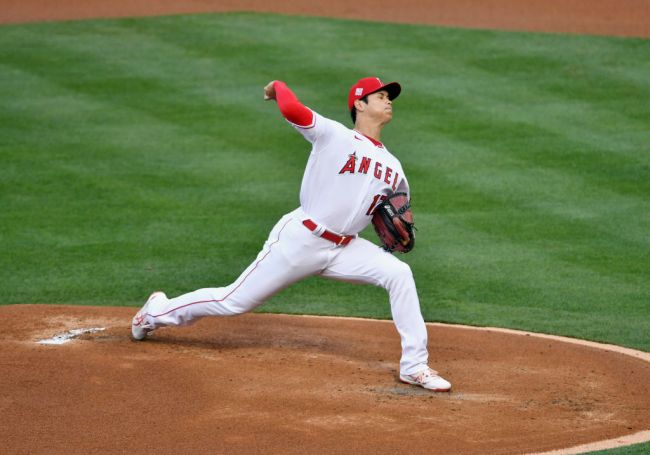 Shohei Ohtani Pitching Hitting Two-Way Baseball Los Angeles Angels
