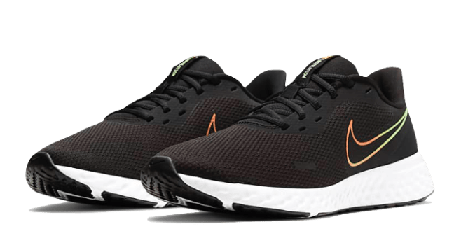 Nike Revolution 5