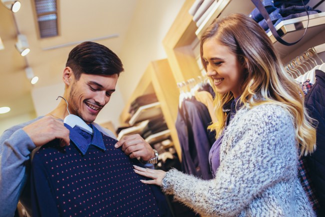 Men who wear extravagant fashions with large luxury logos embroidered on them are more likely to be untrustworthy, according to a University of Michigan study published in the Personality and Social Psychology Bulletin. Males who own tees with larger brand emblems were “rated higher on mating effort, lower on parental investment,” researchers said, and have a higher interest in engaging in brief sexual affairs.