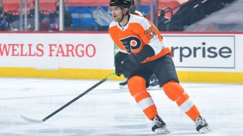Flyers’ James van Riemsdyk Had The Ultimate Hockey Guy Sequence Against The Rangers, Which Included Scoring A Goal With His Face