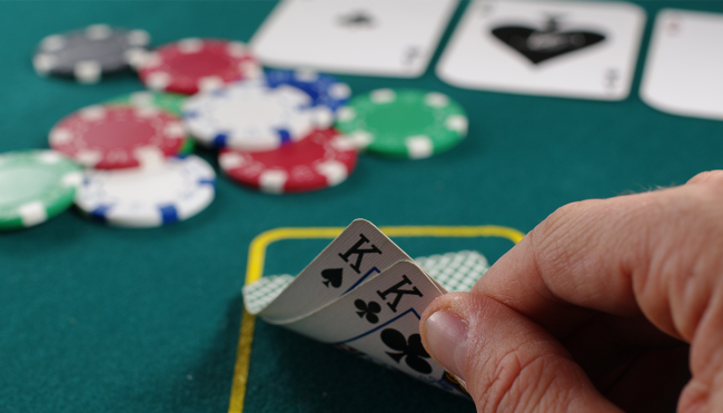 poker player correctly guesses cards