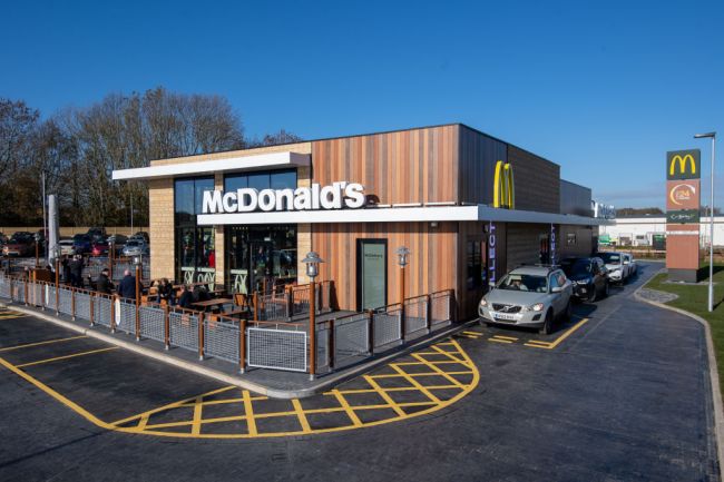 McDonalds Worker Quits With Posting On Drive Thru