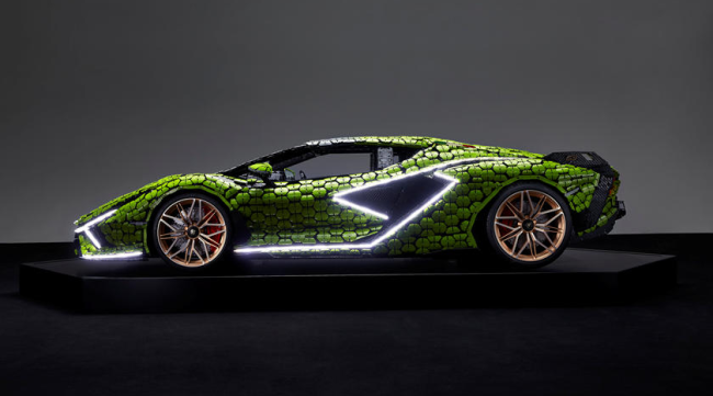 Life-Size Lamborghini Sian Made Of LEGO Took Over 400000 Pieces