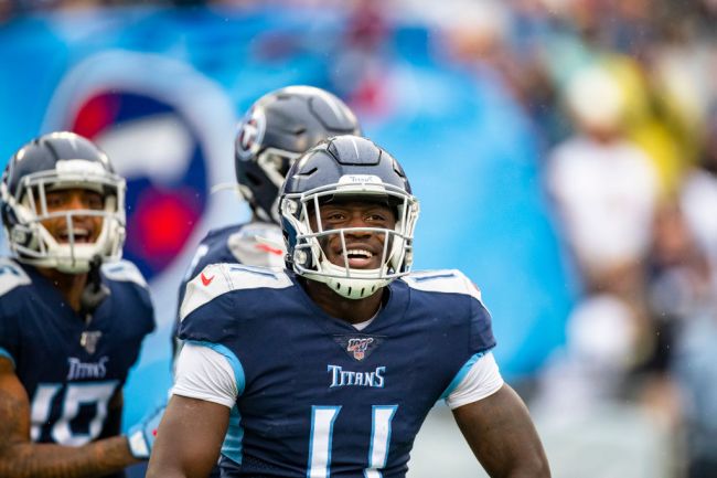 aj brown titans jersey number