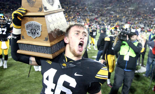 Former Iowa Star George Kittle Roasts Nebraska Footballs Weak Tweet