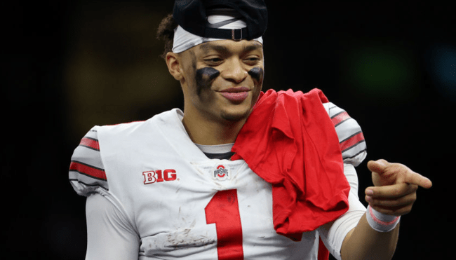 Justin Fields visits gunshot victim