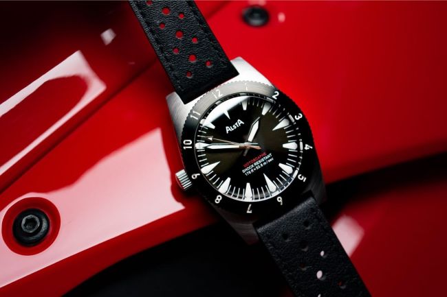 Best Men's Watches And Other Fashion Drops You Can't Miss This Week