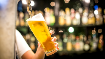 Tweet Showing A Glass Of Beer Costing $28 At The Airport Has Travelers Fuming