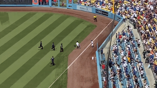 Dodgers Fan On Field Security Guard Pursuit