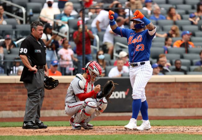javy baez thumbs down