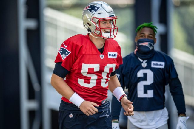 mac jones yelled at patriots