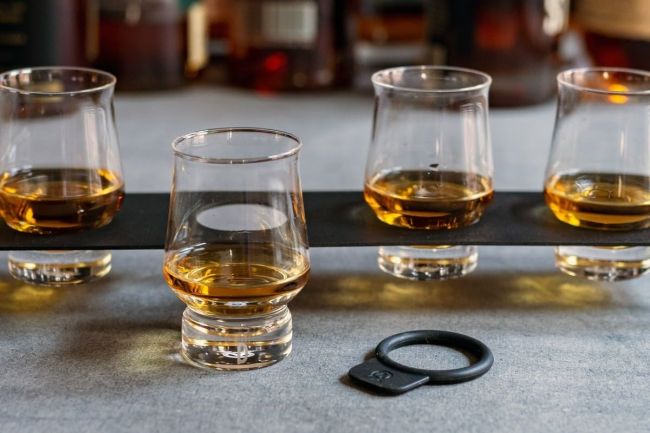 Aged and Ore Whiskey Set