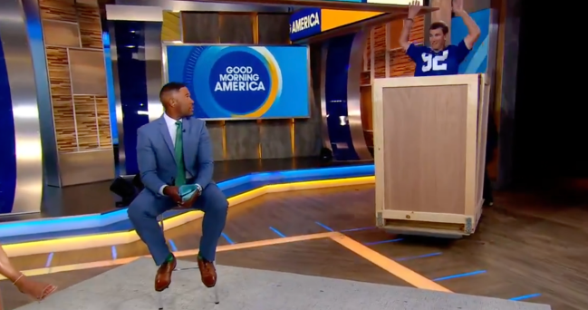 Michael Strahan GMA Eli Manning Jersey Retirement