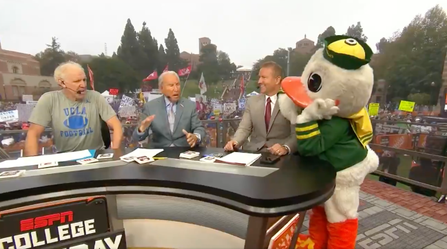 Puddles the Oregon Duck College Gameday