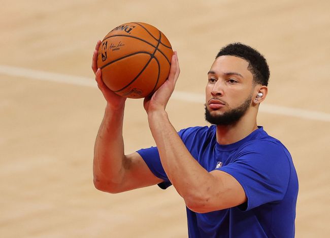 ben simmons practice with phone