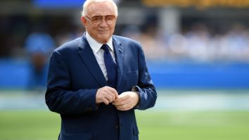 NFL Fans Call Out Jerry Jones For His 2-Word Response When Asked About The WFT Investigation