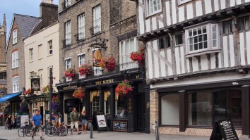 Englishman Sets Guinness World Record By Visiting The Most Pubs Ever In 24 Hours