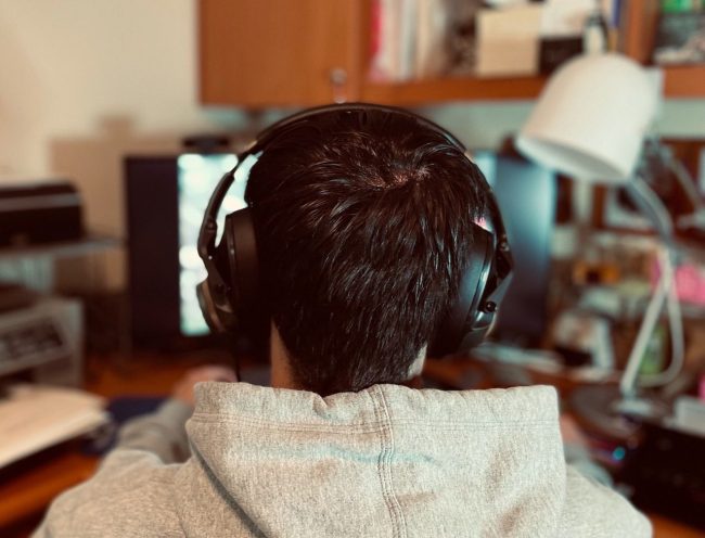 EPOS Audio - behind