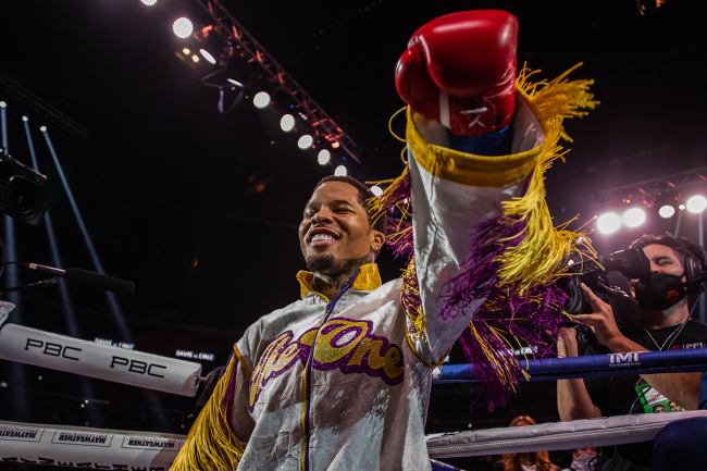 Gervonta Davis Broken Hand Isaac Cruz