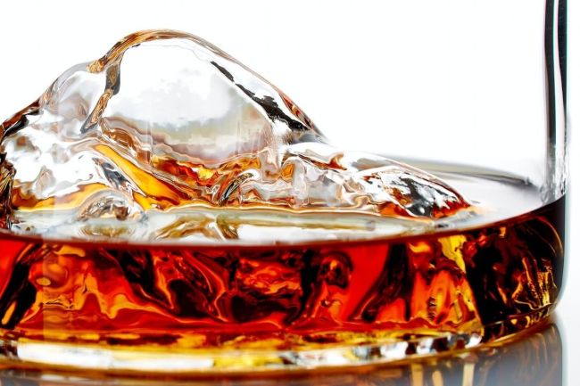 These Whiskey Peaks Drinking Glasses Are All On Sale And Will Arrive By Christmas