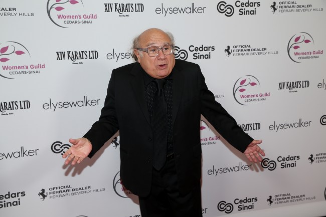 woman-leaving-boyfriend-over-danny-devito