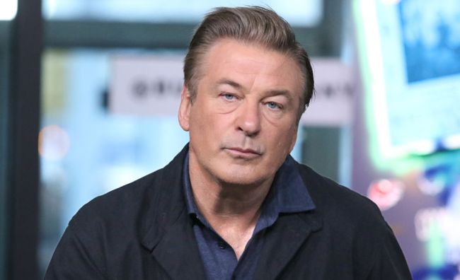 Experienced Gun Expert Thinks Alec Baldwin's 'I Didn't Pull The Trigger' Claim Is B.S.