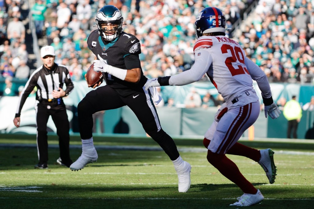 Jalen Hurts Silences Critics After Missing Wide-Open Dallas Goedert