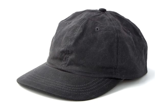 17 Best Day Hiking Apparel And Gear Essentials To Buy Right Now