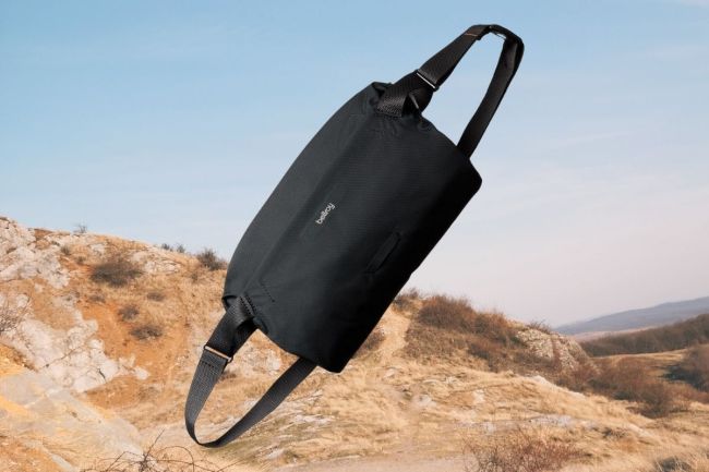 17 Best Day Hiking Apparel And Gear Essentials To Buy Right Now