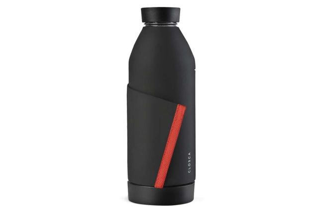 17 Best Day Hiking Apparel And Gear Essentials To Buy Right Now