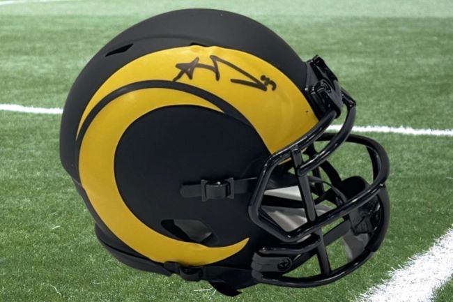 Best Sports Memorabilia From The Players You'll Be Watching In The NFL Playoffs This Weekend