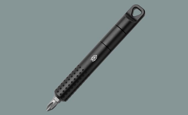 Everyday Carry Essentials: Ombraz Dolomite, James Brand Cache River, And More