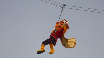 Cheez-It Bowl Hilariously Trolls The NFL With Iconic Photo As Overtime Rules Debate Continues