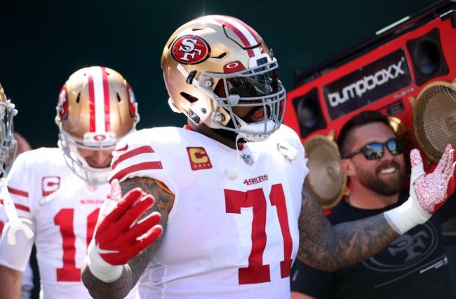 Trent Williams Laughing At Cowboys Fans Flipping Him Off Is Iconic